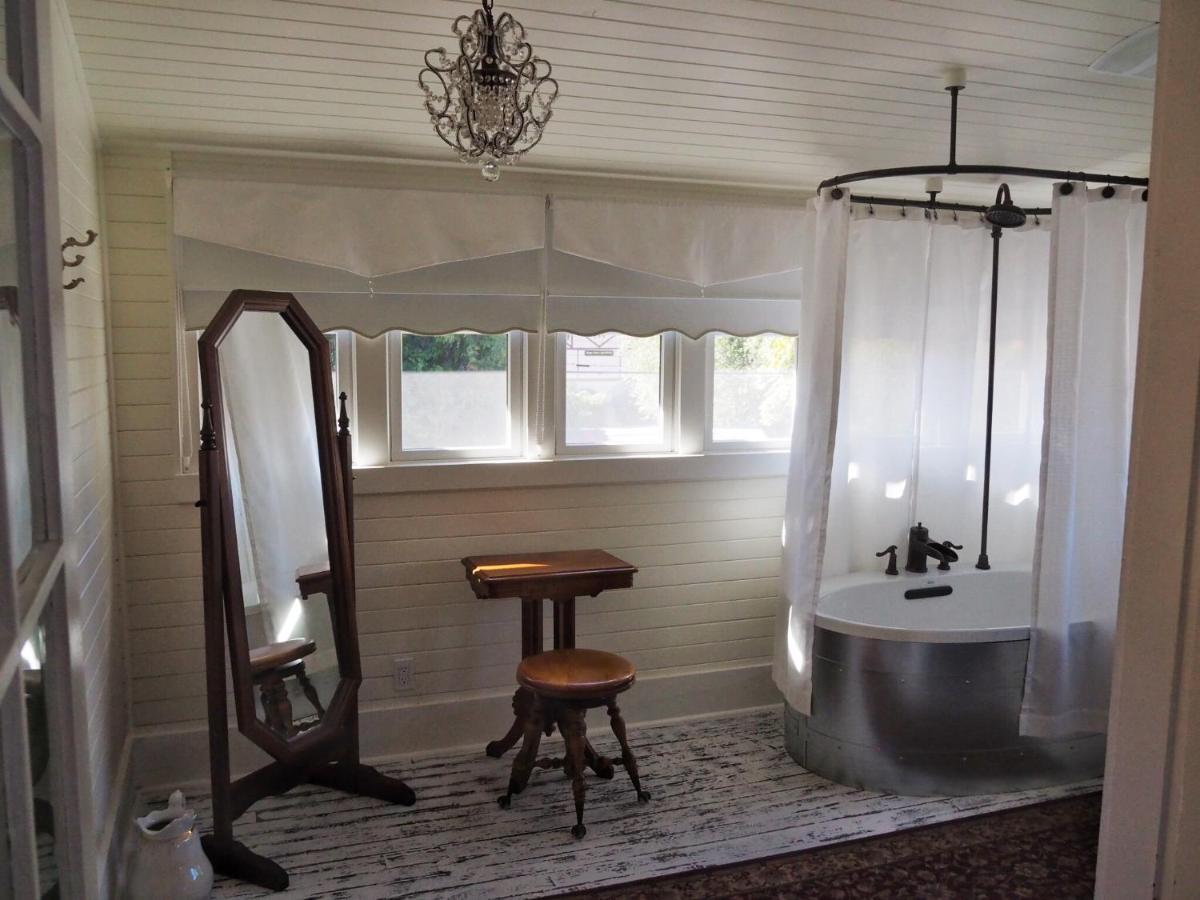 Lady Geneva Bed & Breakfast Μέντφορντ Εξωτερικό φωτογραφία
