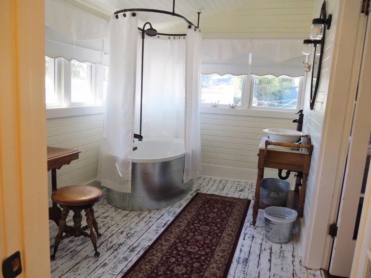 Lady Geneva Bed & Breakfast Μέντφορντ Εξωτερικό φωτογραφία